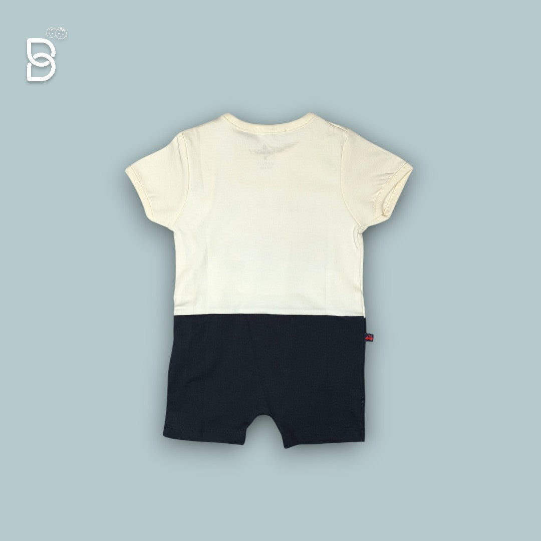 A ONE PIECE GARMENT FOR BABIES