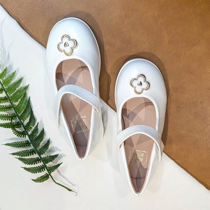 Classic White Patent Mary Jane Dress Shoes with Flower Accent