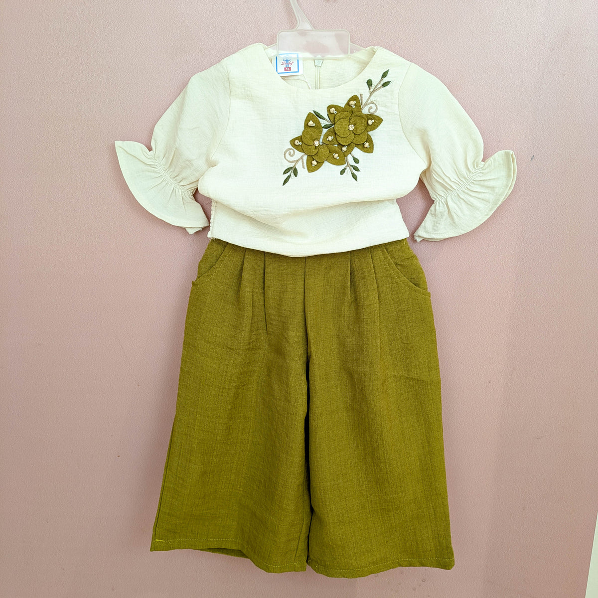 2-Piece Girls Floral Appliqué Top & Wide-Leg Culottes Set